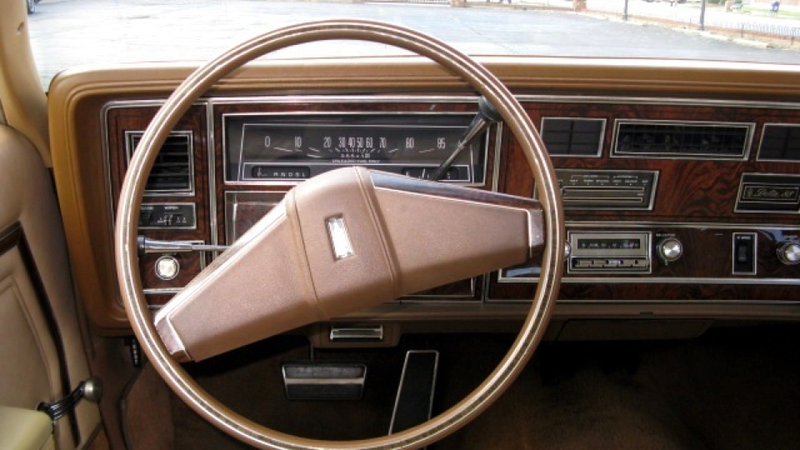 Illustration for article titled Used Car Face Off: One-Owner Finds For Fans Of Full-Size Wagons